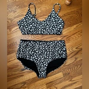 Albion Rise Bikini Top (Sm) and High Waisted Bottoms (Med)